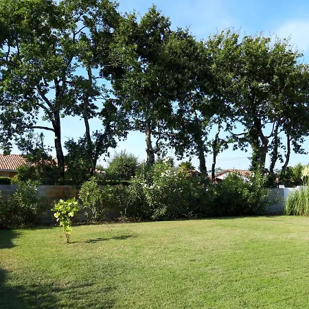 Agreable Maison Sur Le Bassin D'arcachon Bed & Breakfast