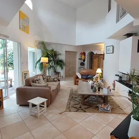 Agreable Maison Sur Le Bassin D'arcachon Bed & Breakfast